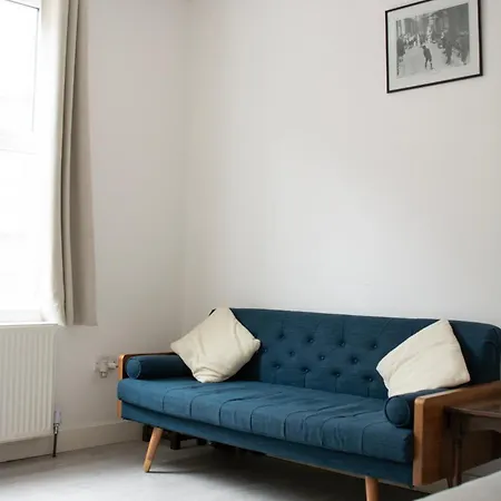Modern 4 Bed En-suite House In Leeds - Free Parking Leeds (West Yorkshire)