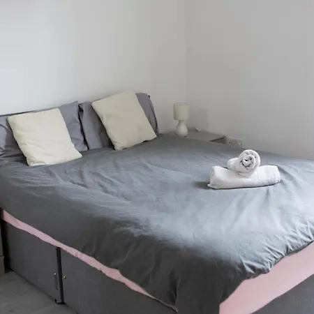 Apartment Modern 4 Bed En-suite House In Leeds - Free Parking