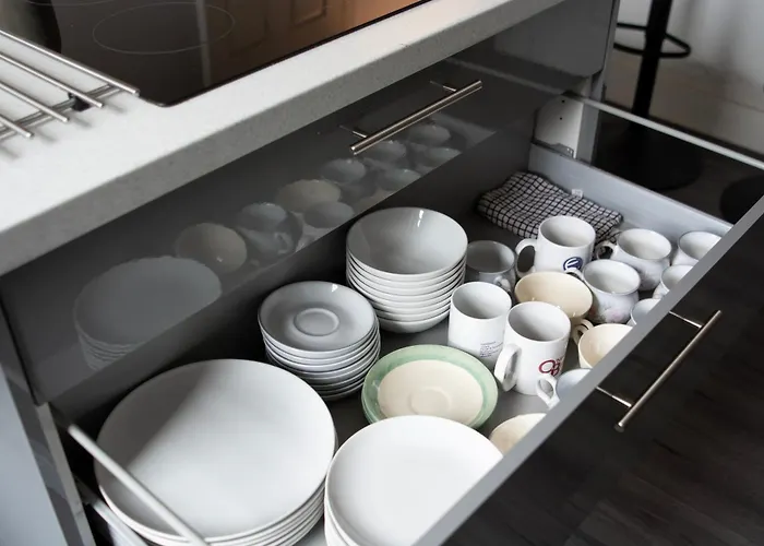 Modern 4 Bed En-suite House In - Free Parking * Лидс