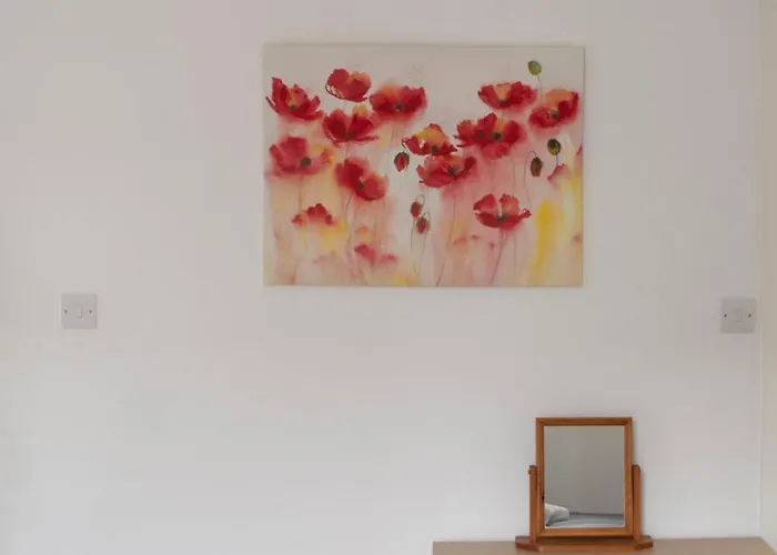 Modern 4 Bed En-suite House In - Free Parking 公寓