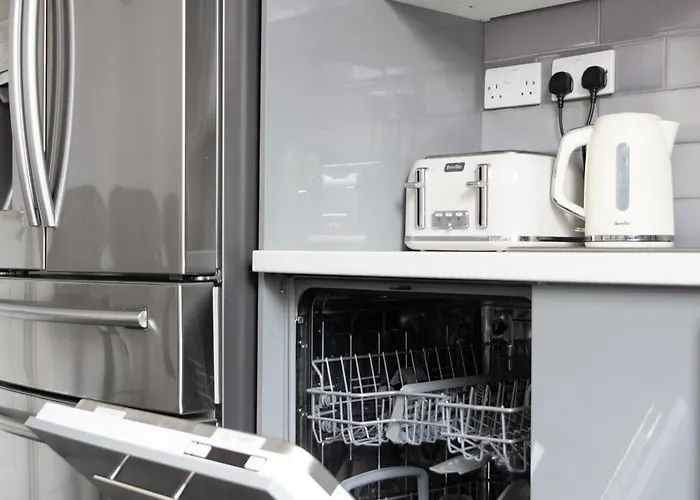 公寓 Modern 4 Bed En-suite House In - Free Parking 利兹