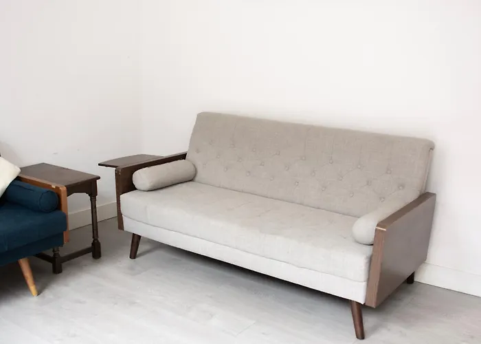 Modern 4 Bed En-suite House In - Free Parking شقة ليدز